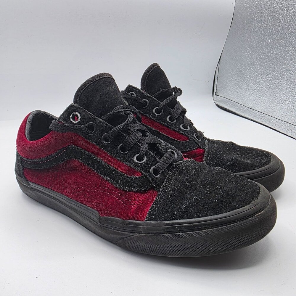 Vans Old Skool Velvet Parisian Night Women Size 6 Red Black Shoes Skateboarding